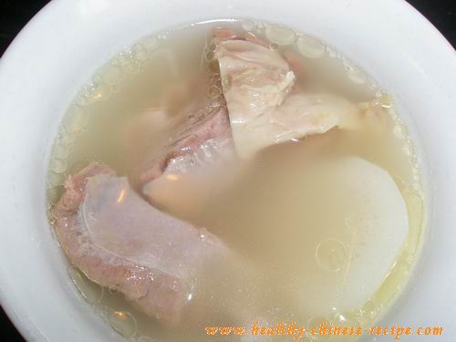 lamb chop with radish soup can remove coldness in winter