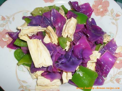 Stir Fried Red Cabbage and Green Pepper